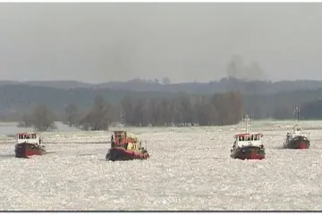 U ledu blokirano 80 ruskih brodova