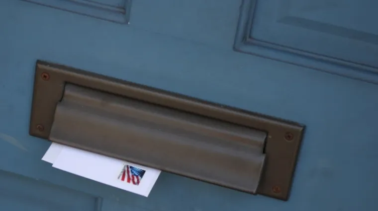 Po&scaron;tu bacao u &scaron;umu