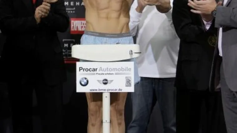 Boks: Felix Sturm obranio naslov