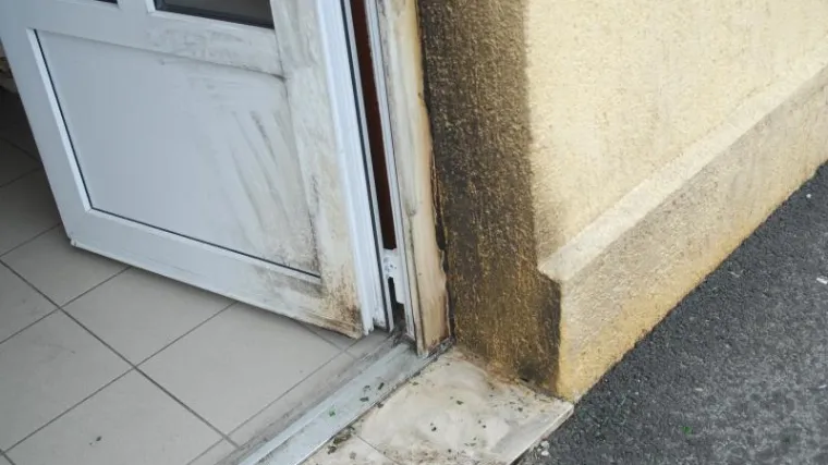 Na prostorije HDZ-a bačen Molotovljev koktel