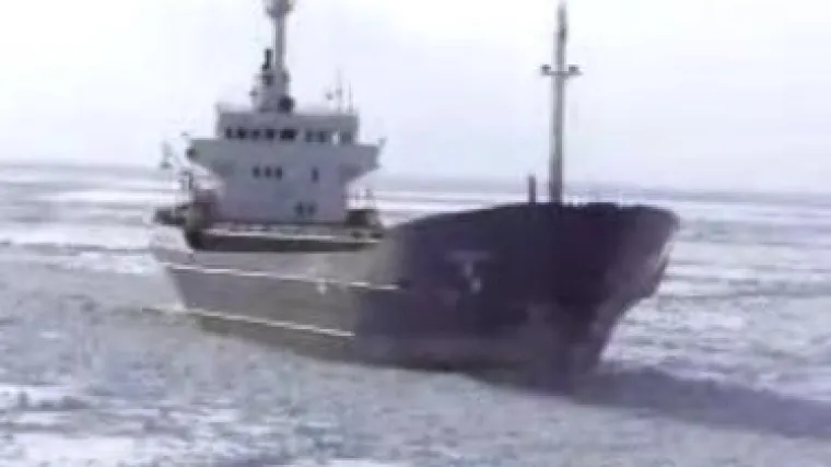 Teretni brodovi okovani ledom na Baltiku