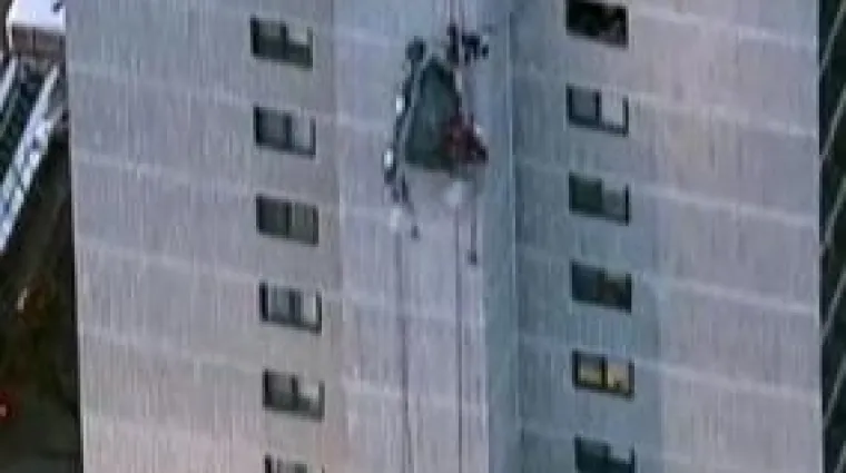 Sat vremena visjeli čekajući spas