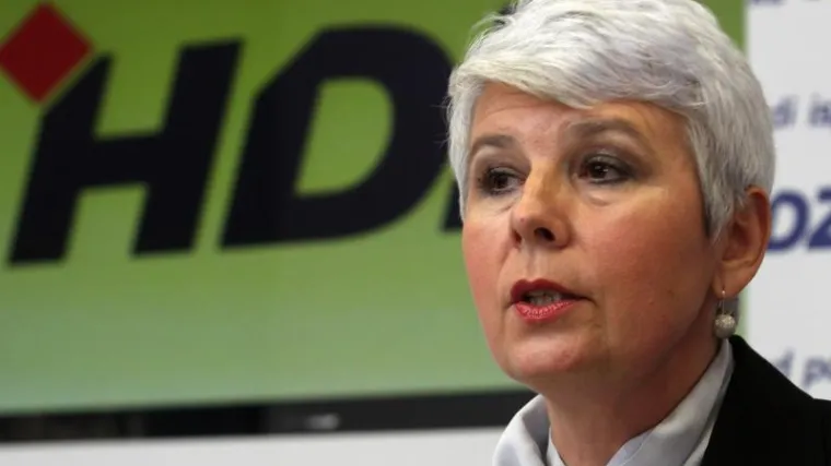 Hvalite me usta moja