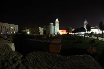 Zadarski Forum "upalio mrak"