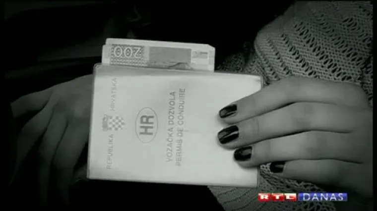 Zbog mita "palo" 10 policajaca