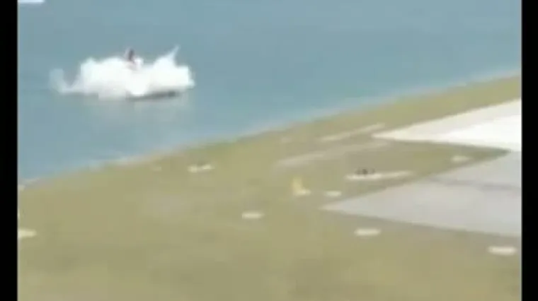 SNIMKA NESREĆE: Avion se sru&scaron;io u more
