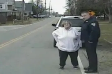 Pijana zaboravila abecedu