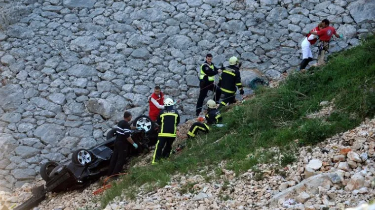 Poginula trojica mladića