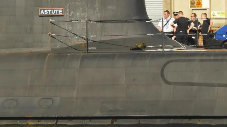 Pucnjava na britanskoj nuklearnoj podmornici
