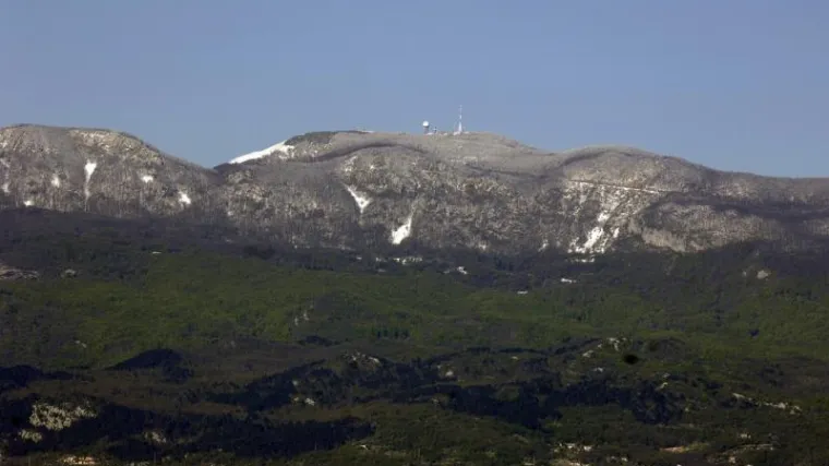 Snijeg zabijelio Liku