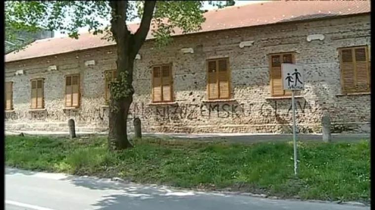 Na pravoslavnoj crkvi uvredljivi grafiti