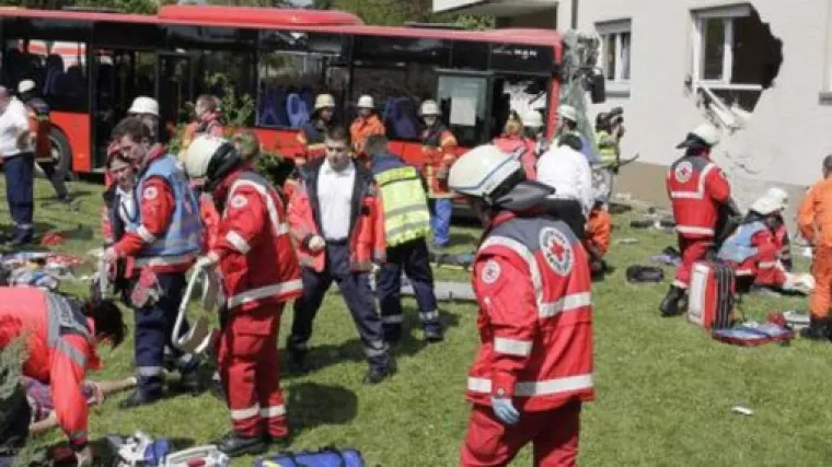 Autobus se zabio u kuću