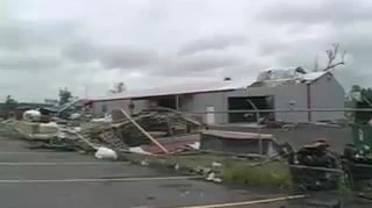 Tornado i poplave usmrtili 8 ljudi