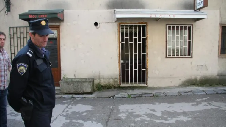 Opljačkana zlatarnica u Karlovcu