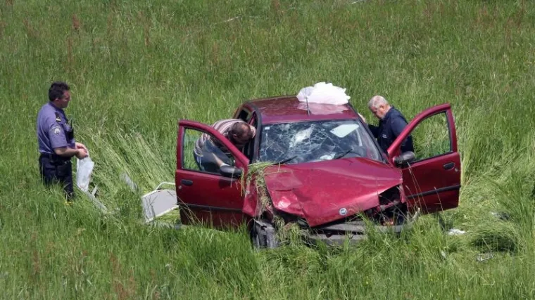 Preminuo nakon slijetanja i prevrtanja s ceste
