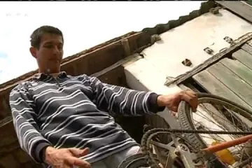 Grom mu prošao kroz spolovilo