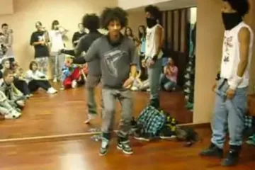 Blizanci pokazuju nevjerojatan plesni talent