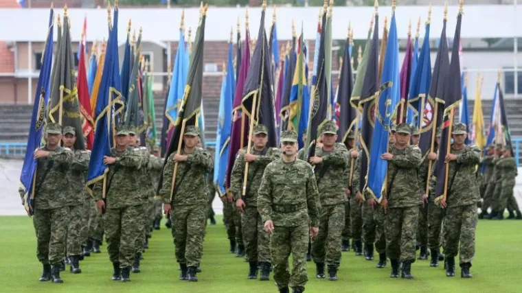 Dvadeset godina oružanih snaga