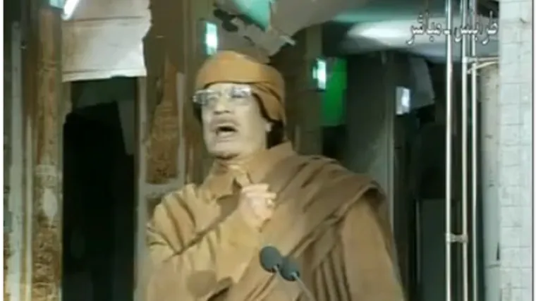 Pokazao se Moamer Gadafi