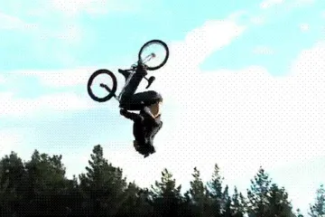 Trostruki salto na biciklu