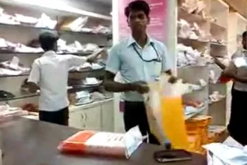 Pakira vrećica k'o od šale