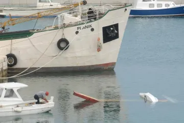 Hidroavion pao kod Vira