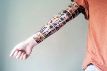 Istetovirala si Facebook prijatelje preko cijele ruke