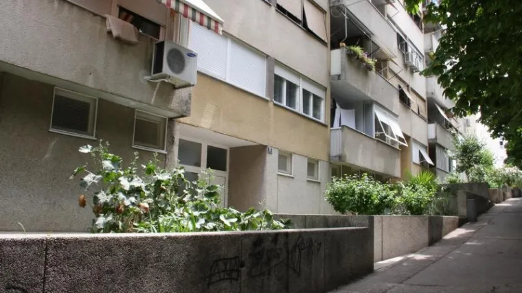 Napao suprugu i smrskao joj lice