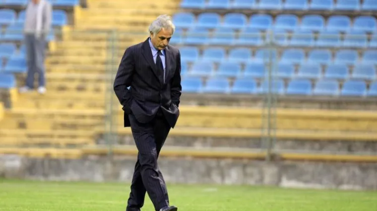 Vaha na klupi Alžira?