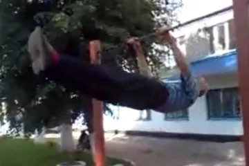 Nevjerojatno snažan starac