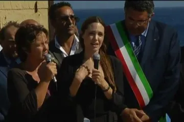 Angelina posjetila Lampedusu