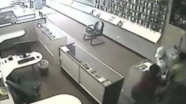 Hrabre žene zbunile pljačka&scaron;a s pu&scaron;kom