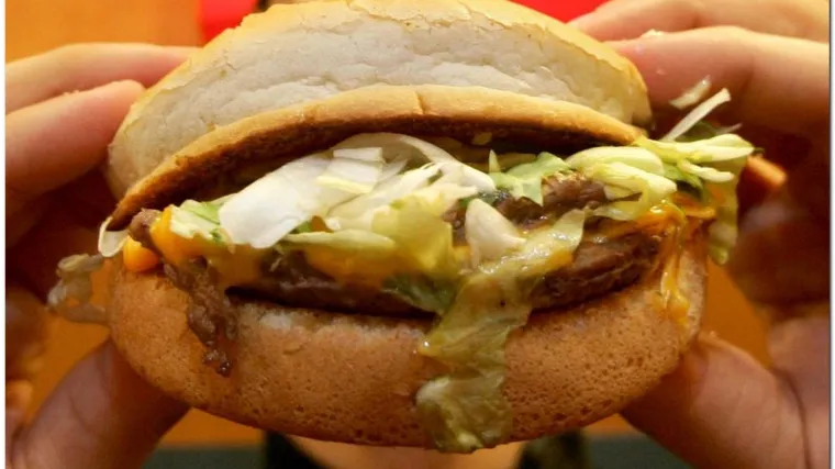 Reklame za fast food bude želju za tom hranom