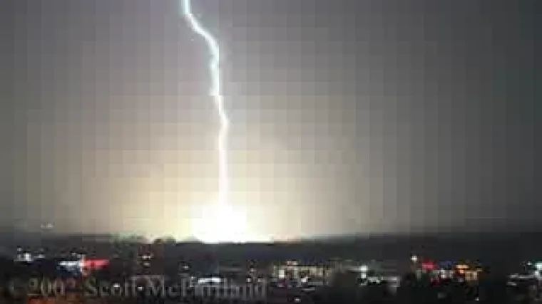 Udari munje ubili 18 djece