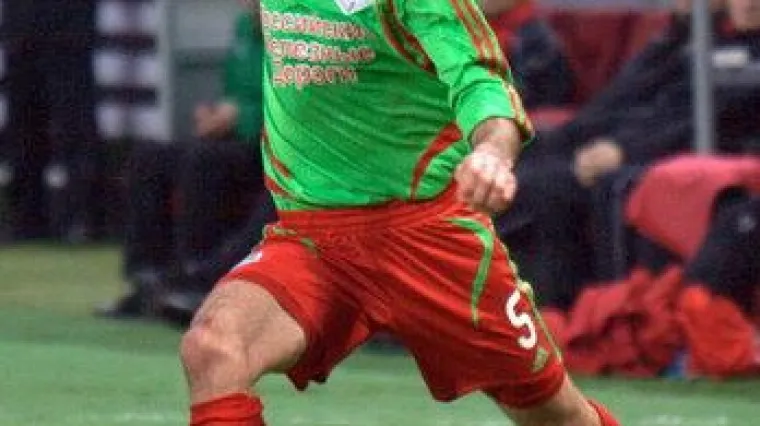 Emir Spahić prešao u Sevillu