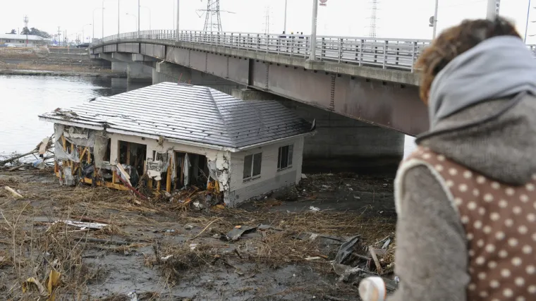 Panika u Japanu: Snažan potres pogodio obalu