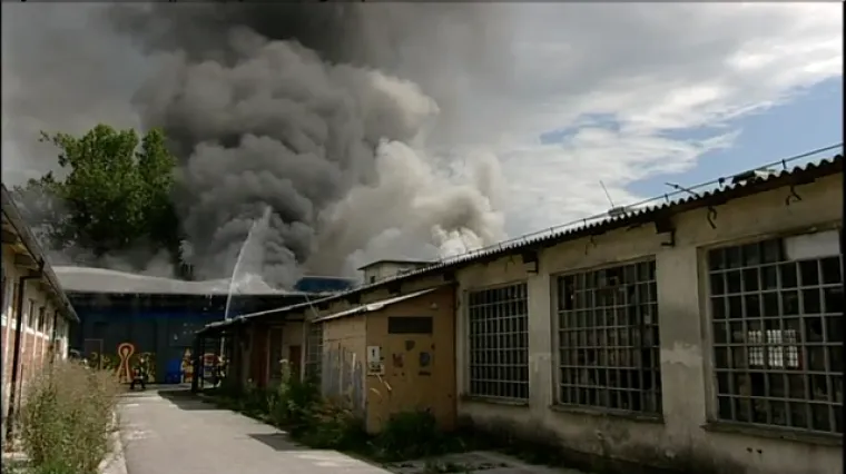 Veliki požar u zabočkoj tvornici tekstila