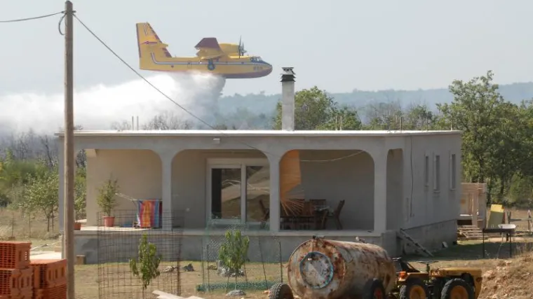 Spa&scaron;ene kuće kod Zadra