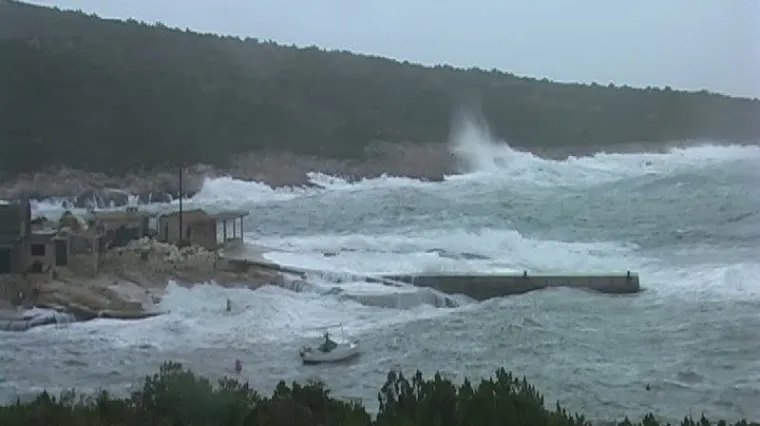 Dječak preživio 20-ak minuta ispod vode