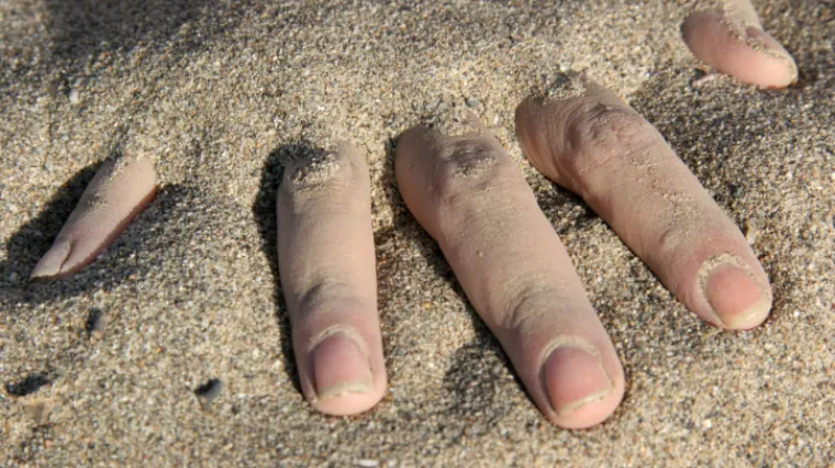 Monstrum zakopavao žive ljude!