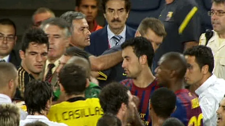 Mourinho s leđa napao trenera Bar&ccedil;e