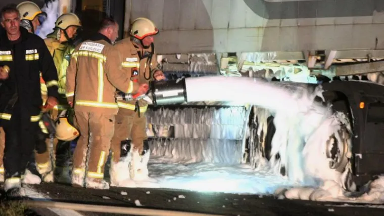 Kamion se zabio u cisternu s gorivom