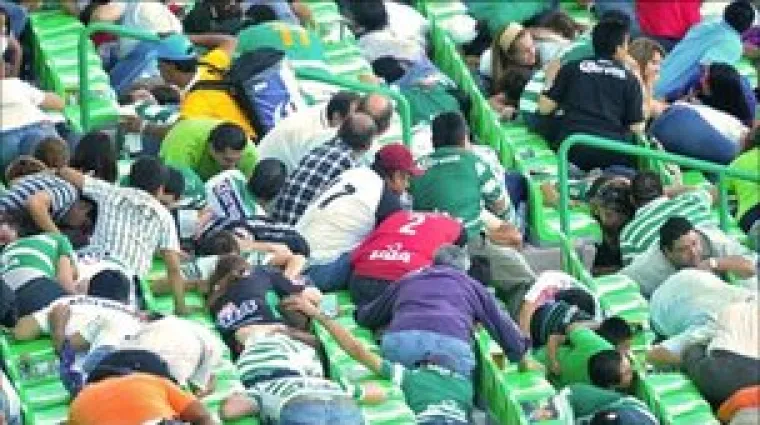 Nogometa&scaron;i i navijači bježali pred pucnjavom