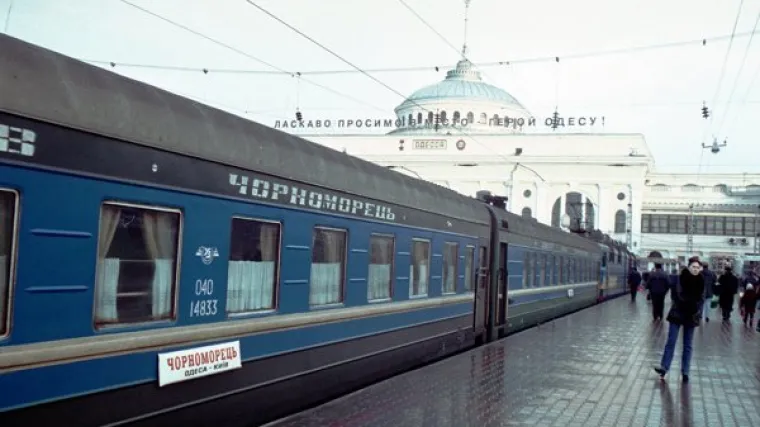 Naoružani Srbin u vlaku zatočio troje Hrvata