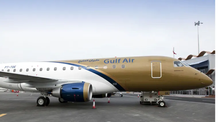 Užasnuti putnici iskakali iz aviona koji je sletio s piste