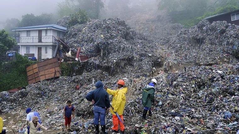 Lavina smeća progutala gradić na Filipinima