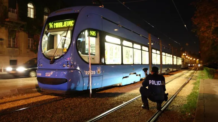 Djevojčica ozlijeđena u naletu tramvaja