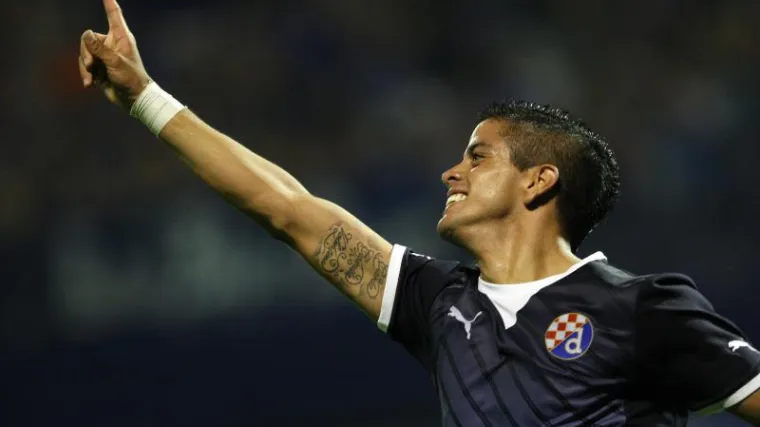 Majci i sestrama igrača Dinama prijetili nožem