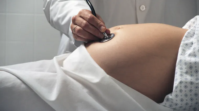 Trudni mu&scaron;karac &scaron;okirao liječnike u Izraelu