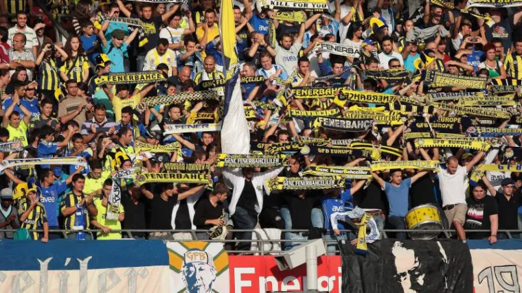 Stadion samo za žene i djecu